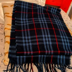 💙 Authentic 💙 Burberry Lambswool Scarf 💙